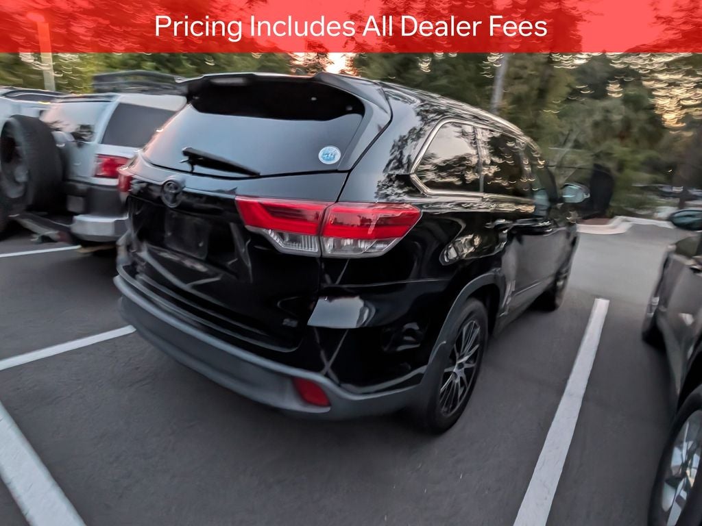 2017 Toyota Highlander SE