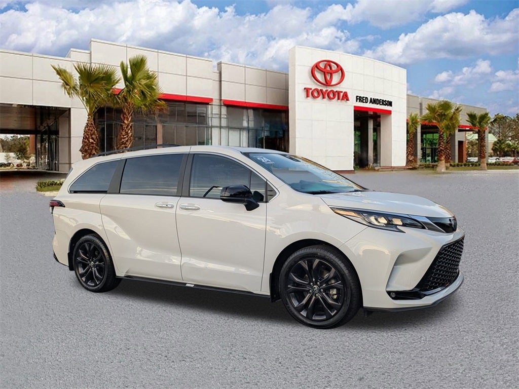 2024 Toyota Sienna XSE 7 Passenger