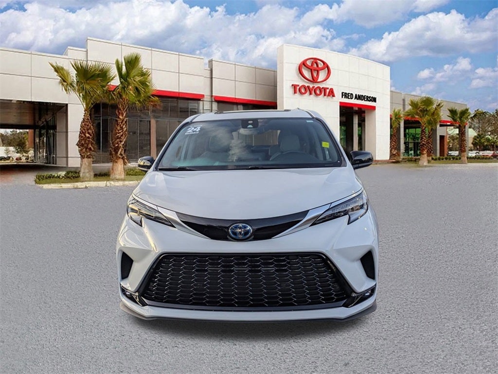 2024 Toyota Sienna XSE 7 Passenger