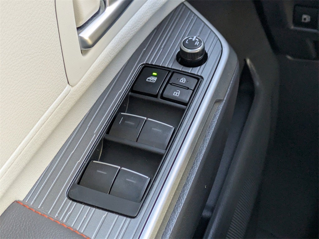 2024 Toyota Sienna XSE 7 Passenger