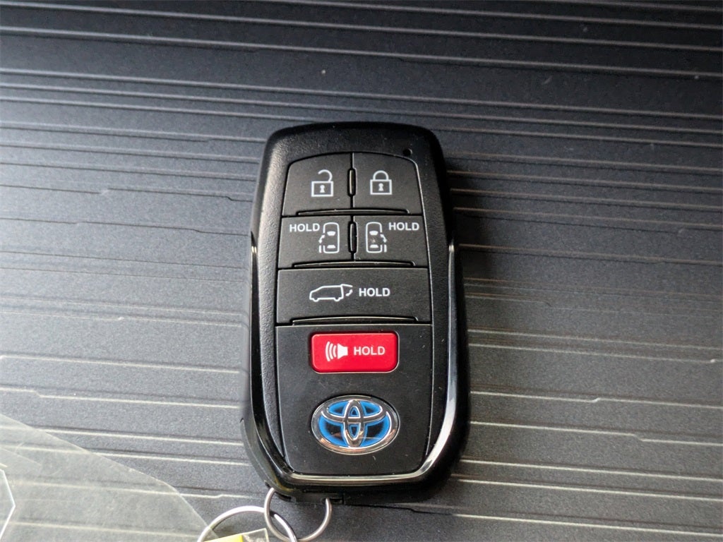 2024 Toyota Sienna XSE 7 Passenger