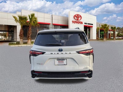 2024 Toyota Sienna XSE 7 Passenger