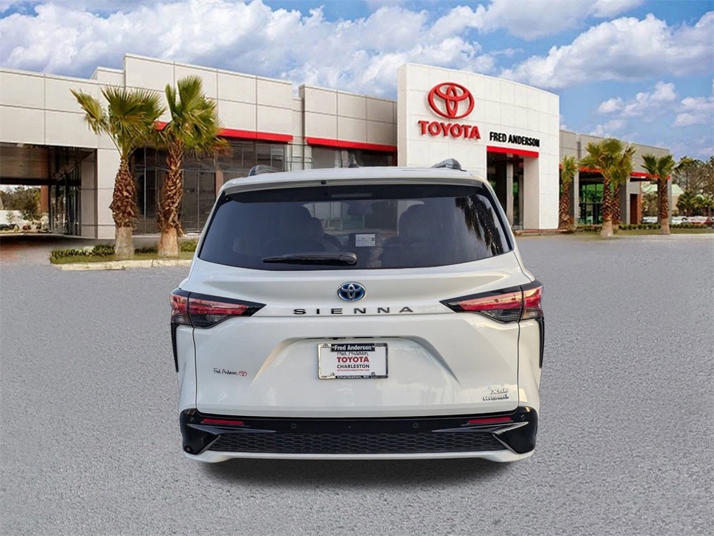 2024 Toyota Sienna XSE 7 Passenger