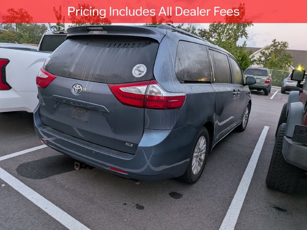 2016 Toyota Sienna XLE 8 Passenger