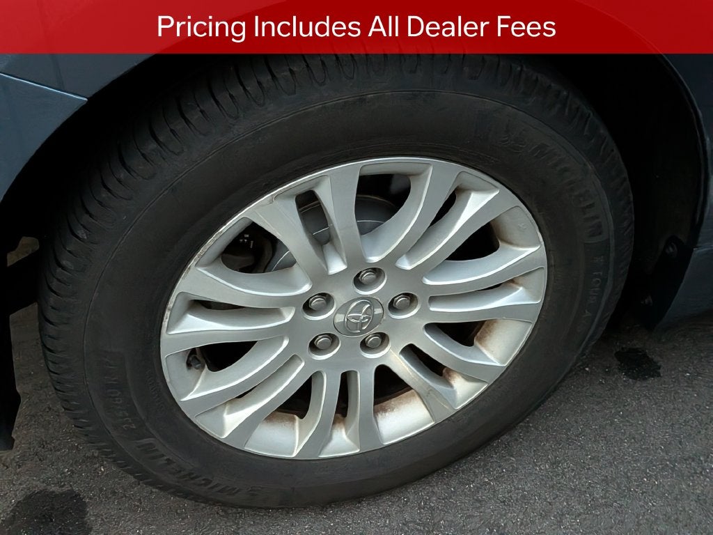 2016 Toyota Sienna XLE 8 Passenger