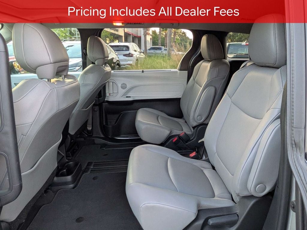 2025 Toyota Sienna XLE 8 Passenger