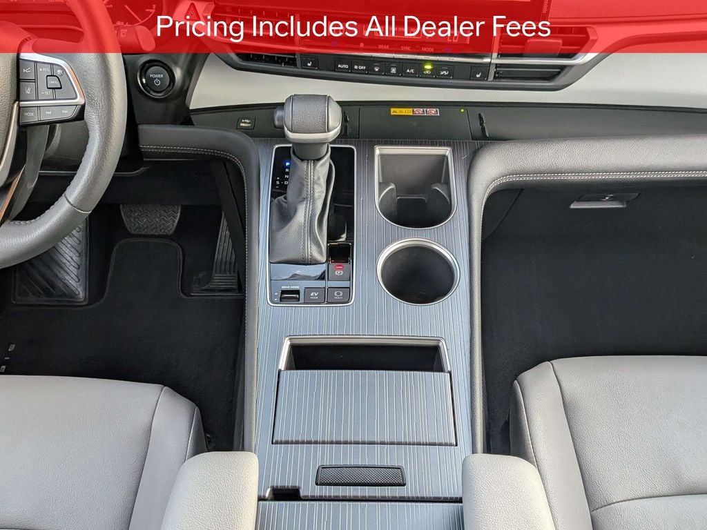 2025 Toyota Sienna XLE 8 Passenger