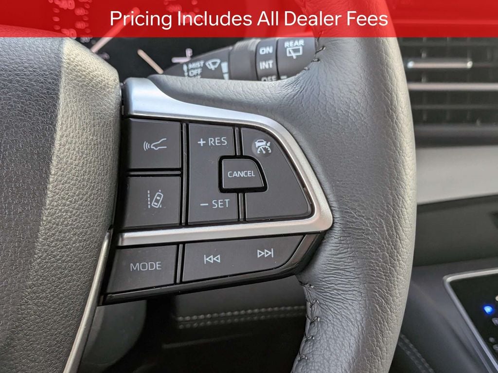 2025 Toyota Sienna XLE 8 Passenger