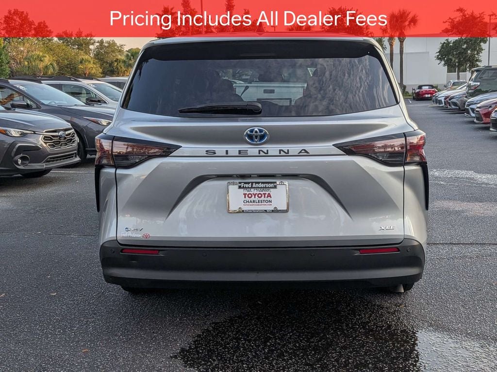 2025 Toyota Sienna XLE 8 Passenger