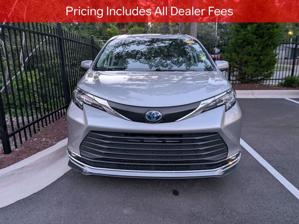 2023 Toyota Sienna XLE 7 Passenger