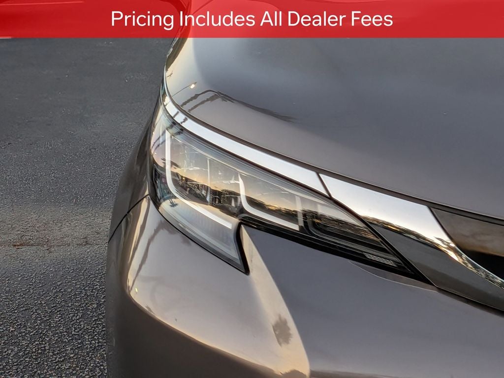 2023 Toyota Sienna XLE 8 Passenger