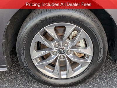 2023 Toyota Sienna XLE 8 Passenger