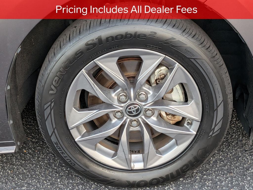 2023 Toyota Sienna XLE 8 Passenger