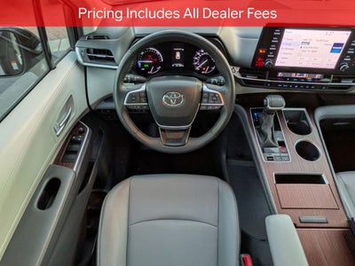 2023 Toyota Sienna XLE 8 Passenger