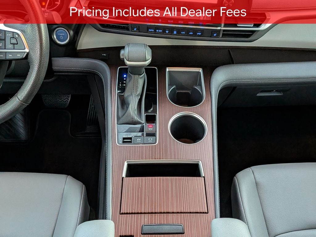 2023 Toyota Sienna XLE 8 Passenger