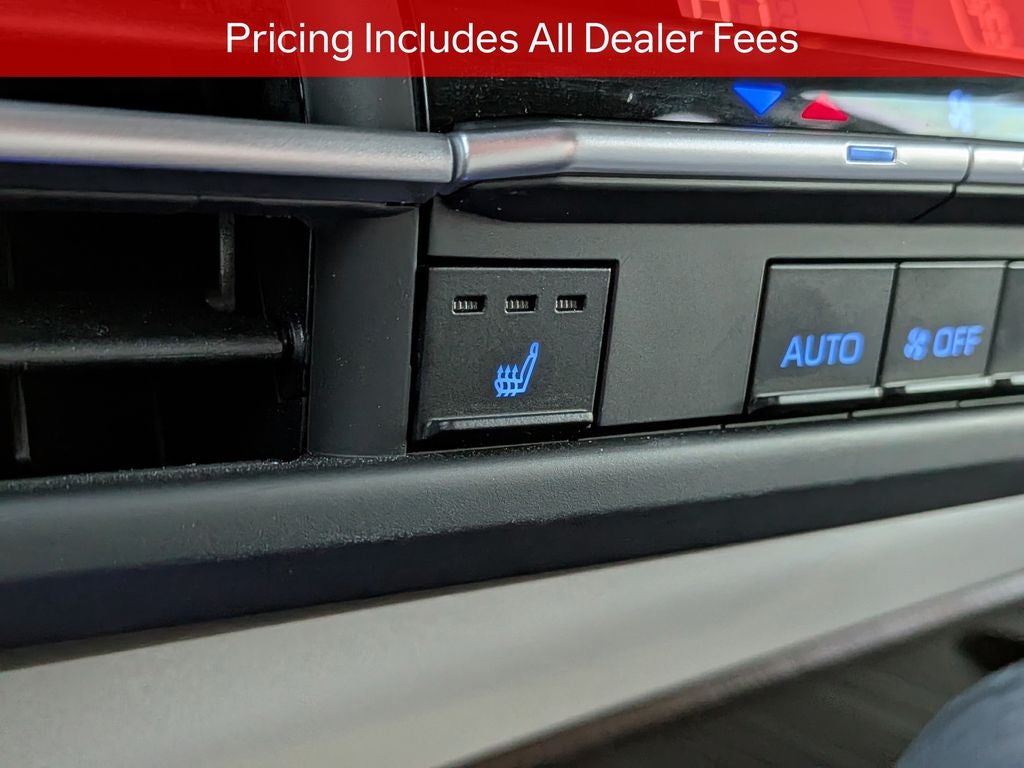 2023 Toyota Sienna XLE 8 Passenger