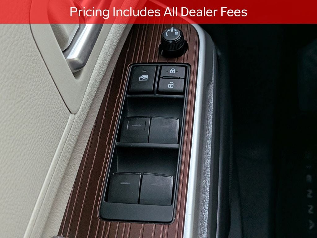 2023 Toyota Sienna XLE 8 Passenger