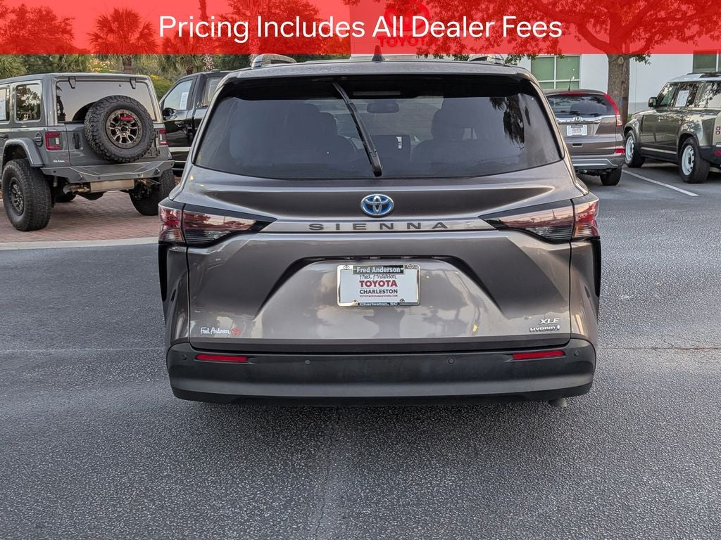 2023 Toyota Sienna XLE 8 Passenger