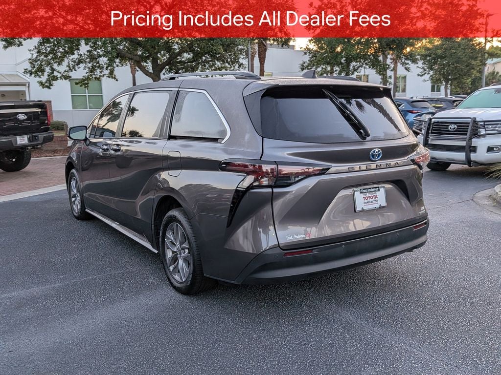 2023 Toyota Sienna XLE 8 Passenger