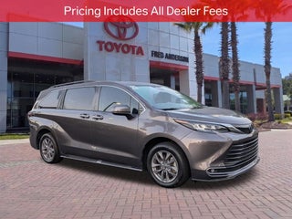 2023 Toyota Sienna XLE 8 Passenger