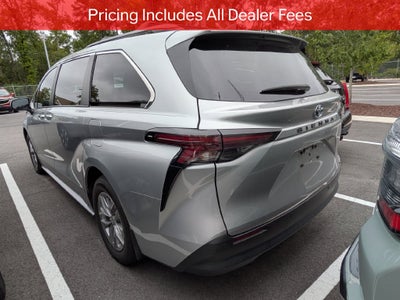 2024 Toyota Sienna XLE 8 Passenger