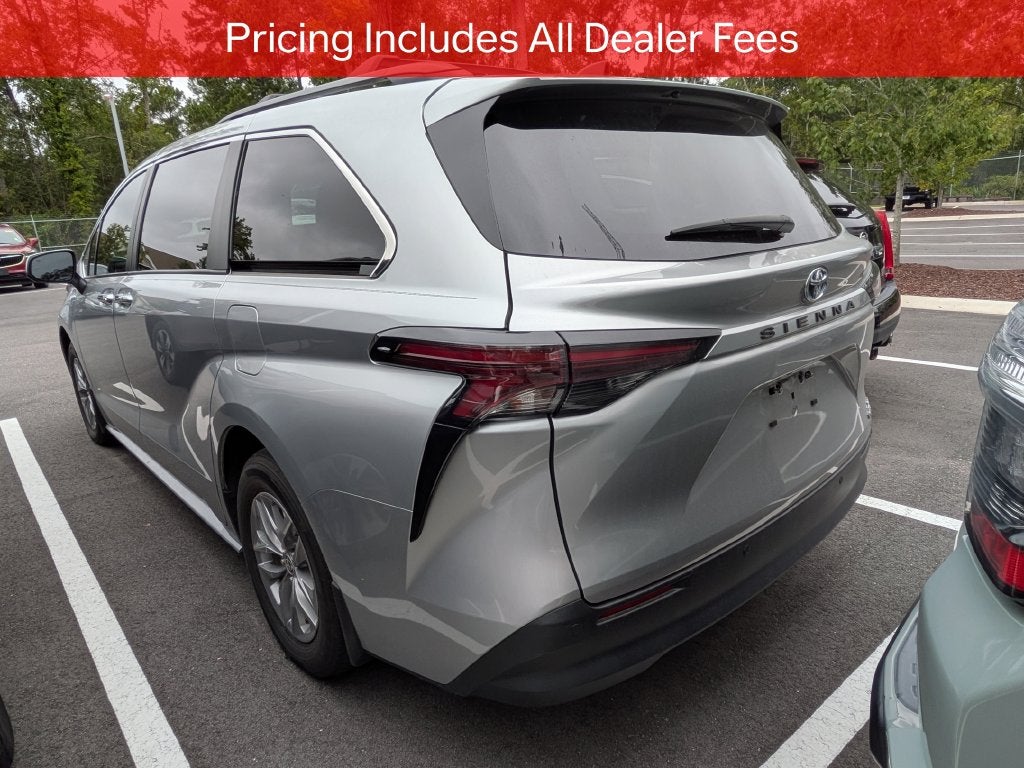 2024 Toyota Sienna XLE 8 Passenger