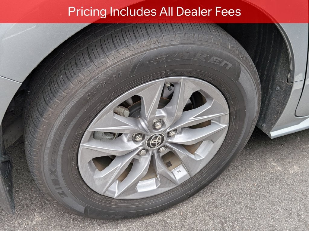 2024 Toyota Sienna XLE 8 Passenger