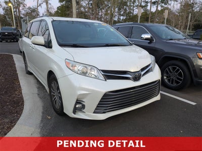 2020 Toyota Sienna XLE