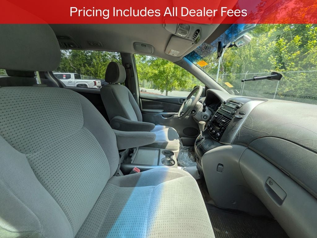 2006 Toyota Sienna Base