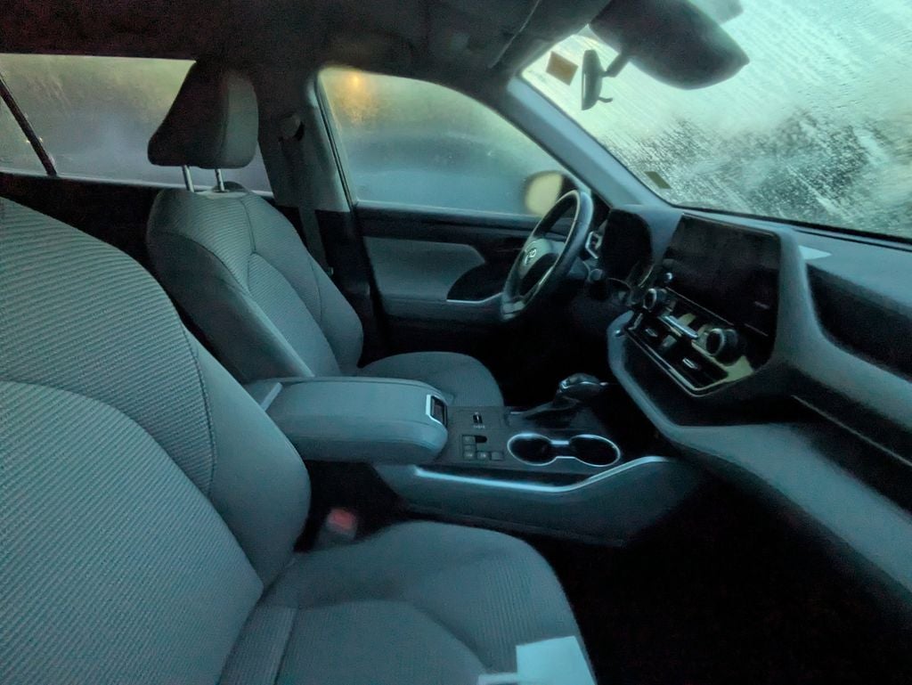 2023 Toyota Highlander Hybrid LE