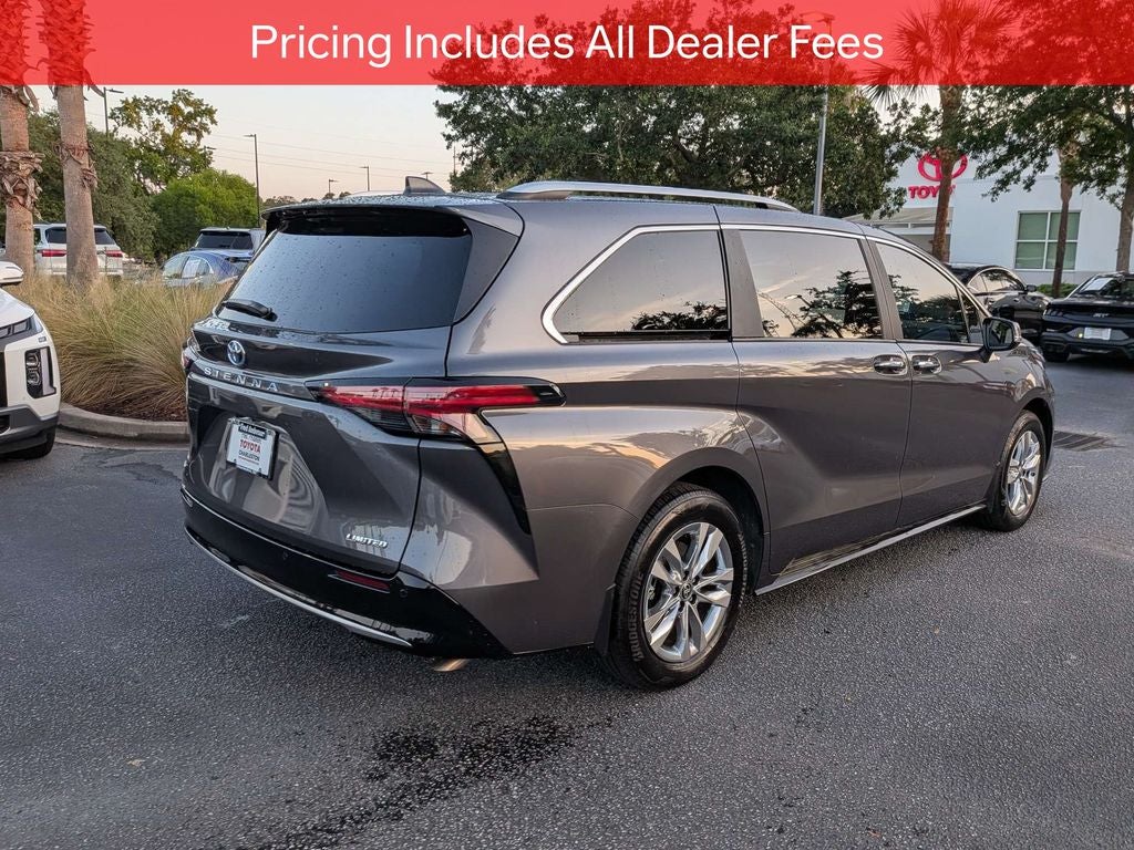 2025 Toyota Sienna Limited 7 Passenger