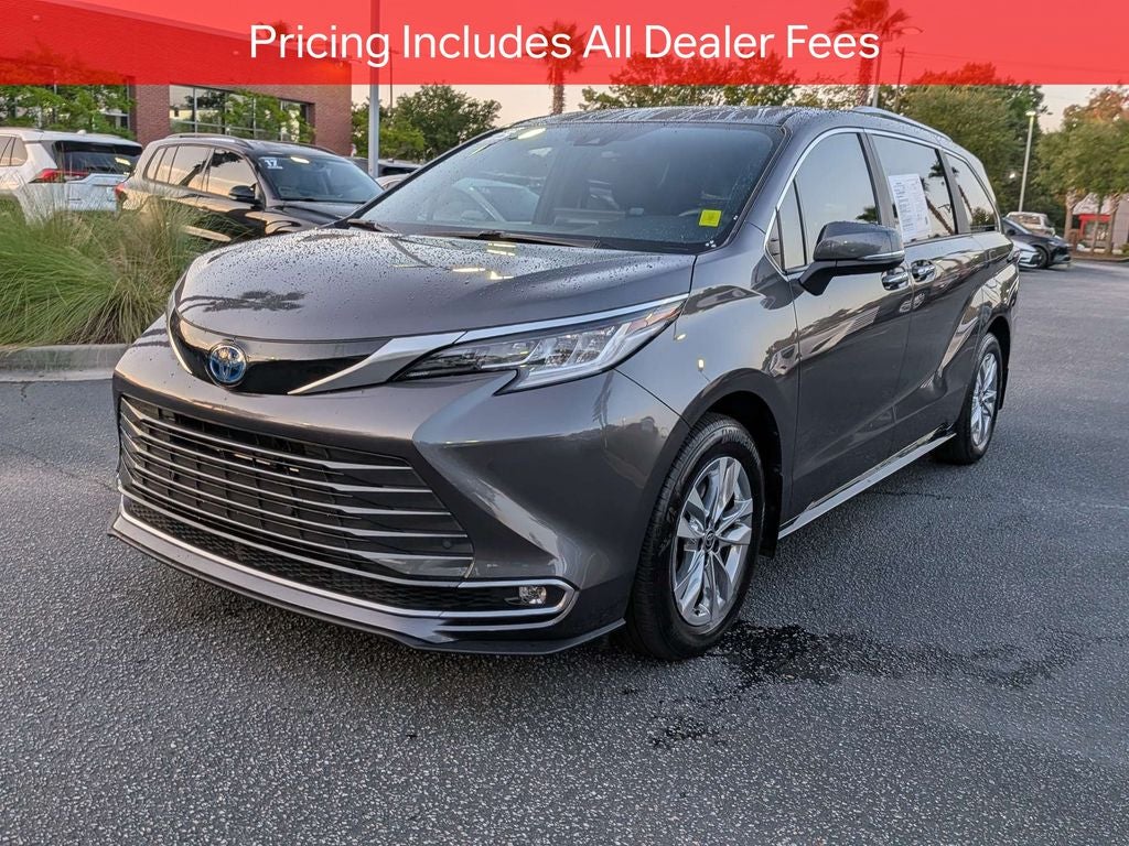 2025 Toyota Sienna Limited 7 Passenger