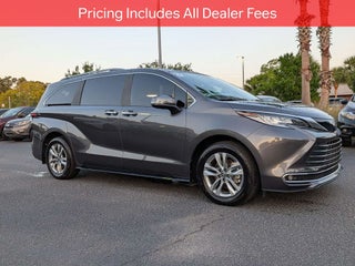 2025 Toyota Sienna Limited 7 Passenger
