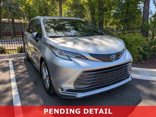 2025 Toyota Sienna Limited 7 Passenger