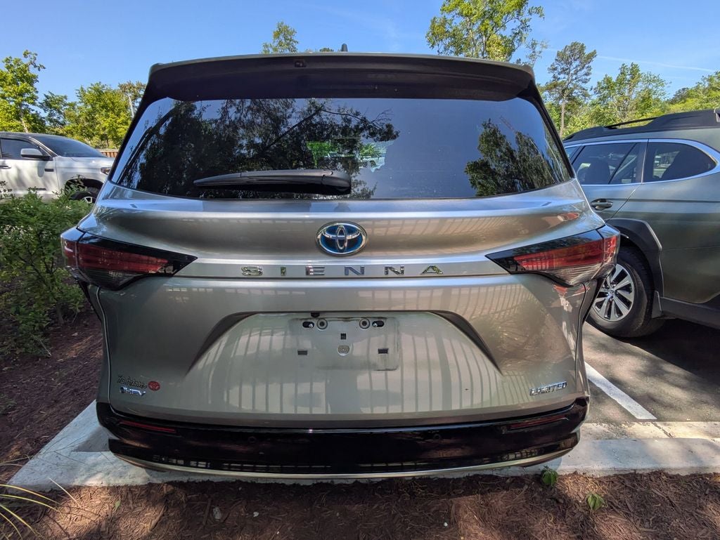 2025 Toyota Sienna Limited 7 Passenger