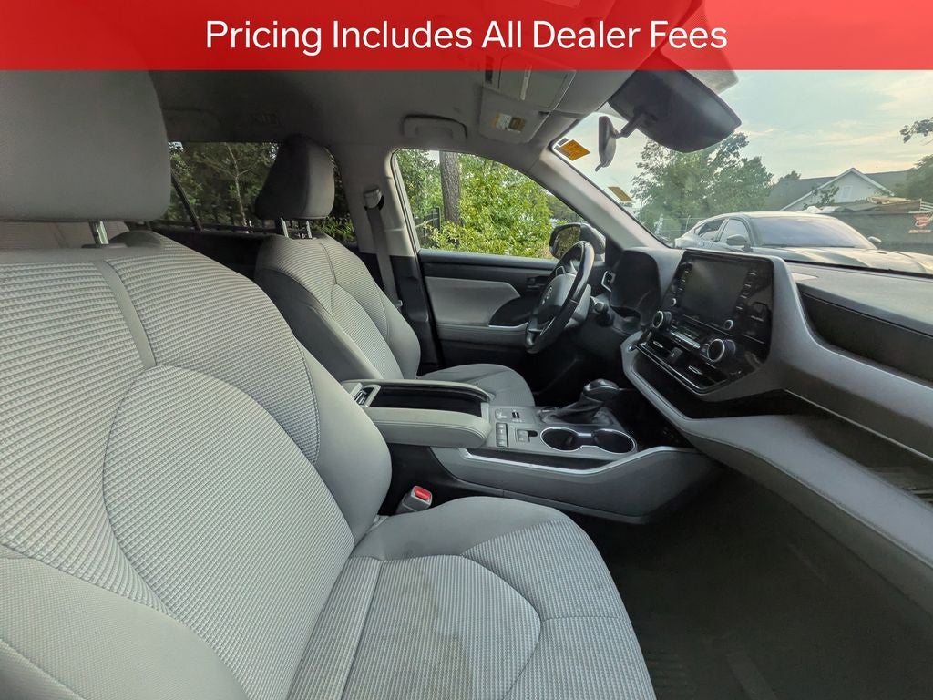 2022 Toyota Highlander LE