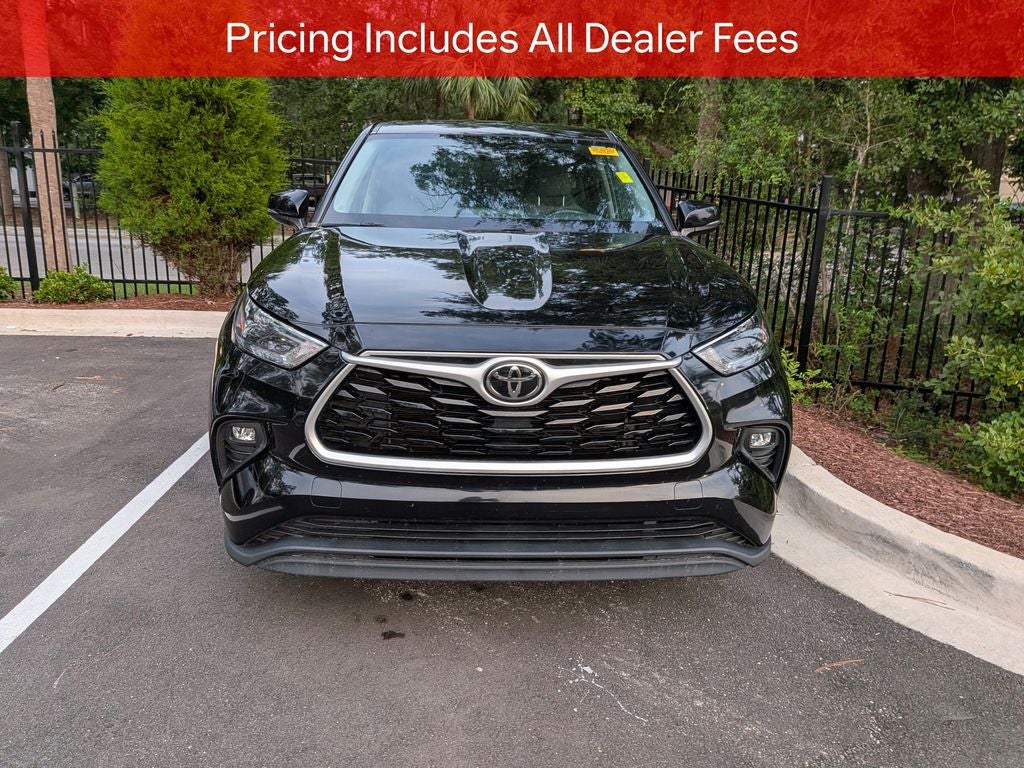 2022 Toyota Highlander LE