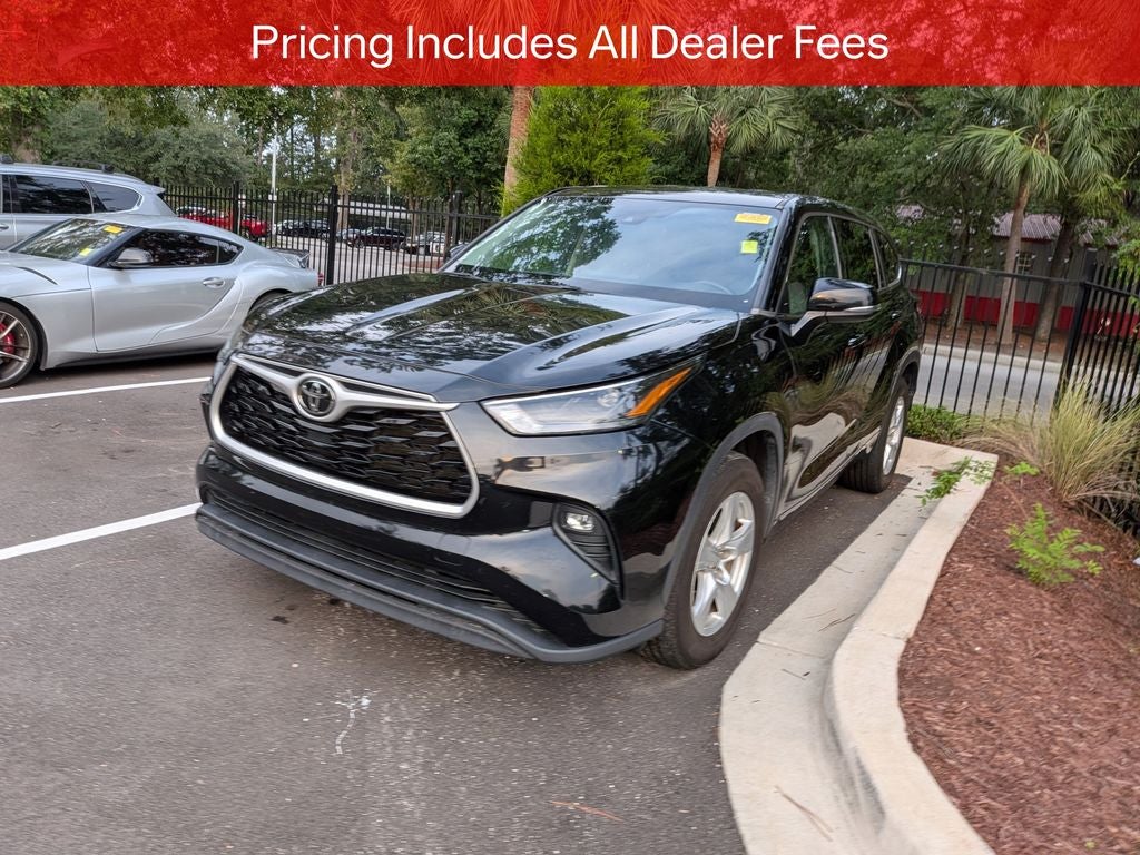 2022 Toyota Highlander LE