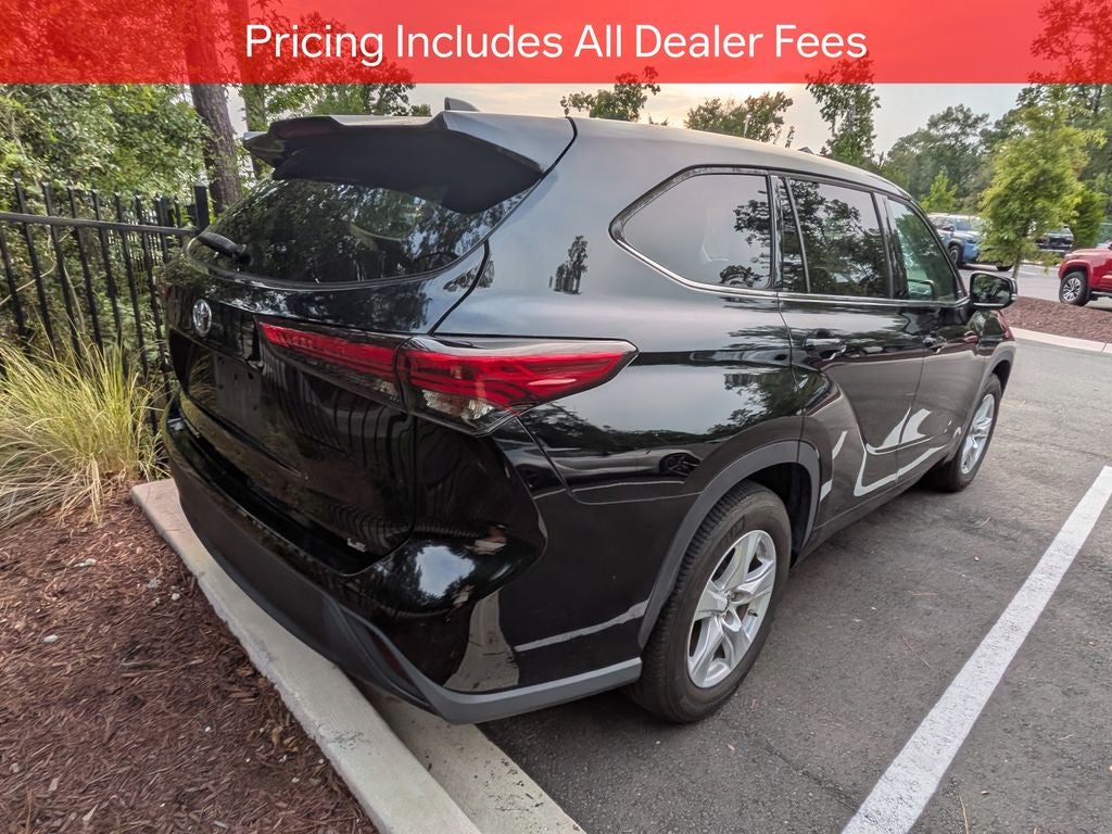 2022 Toyota Highlander LE