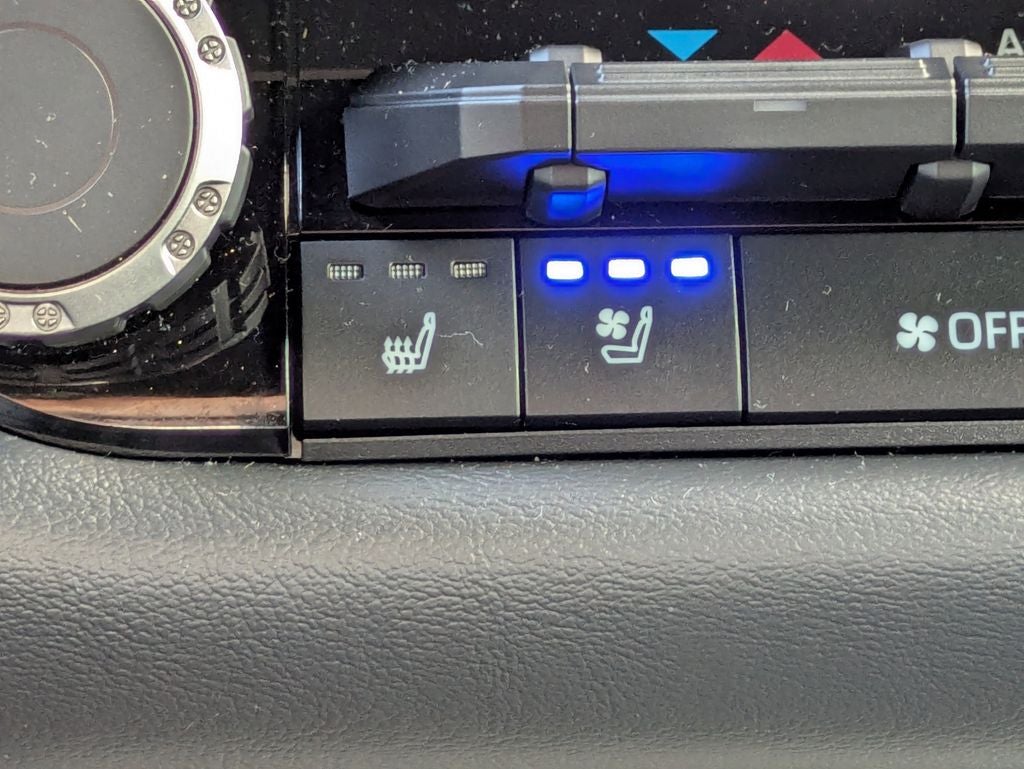 2023 Toyota Tundra Hybrid Platinum