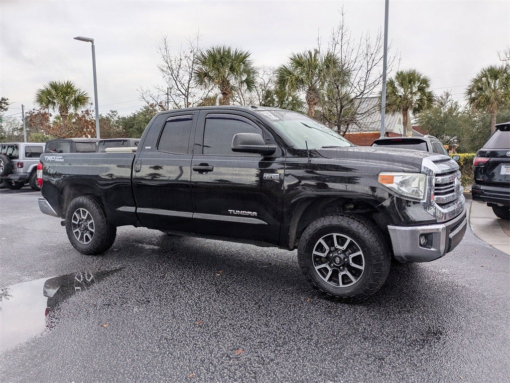 2017 Toyota Tundra SR5