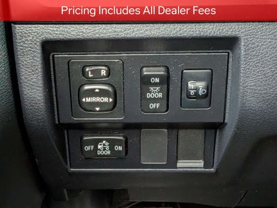 2017 Toyota Tundra SR