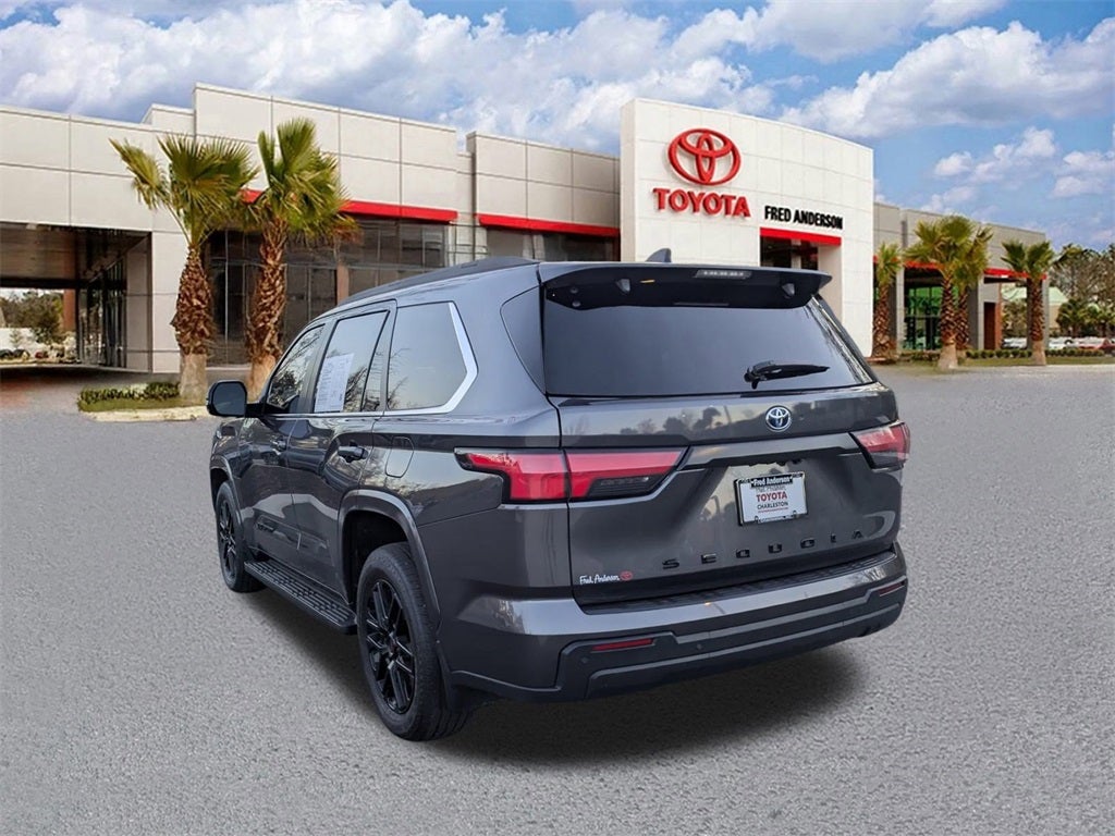 2024 Toyota Sequoia SR5
