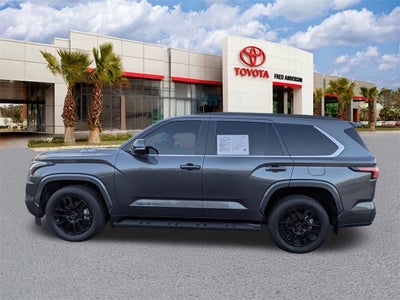 2024 Toyota Sequoia SR5