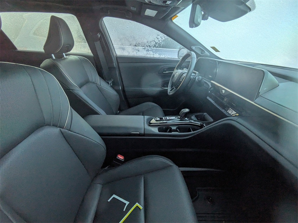 2025 Toyota Crown Signia Limited