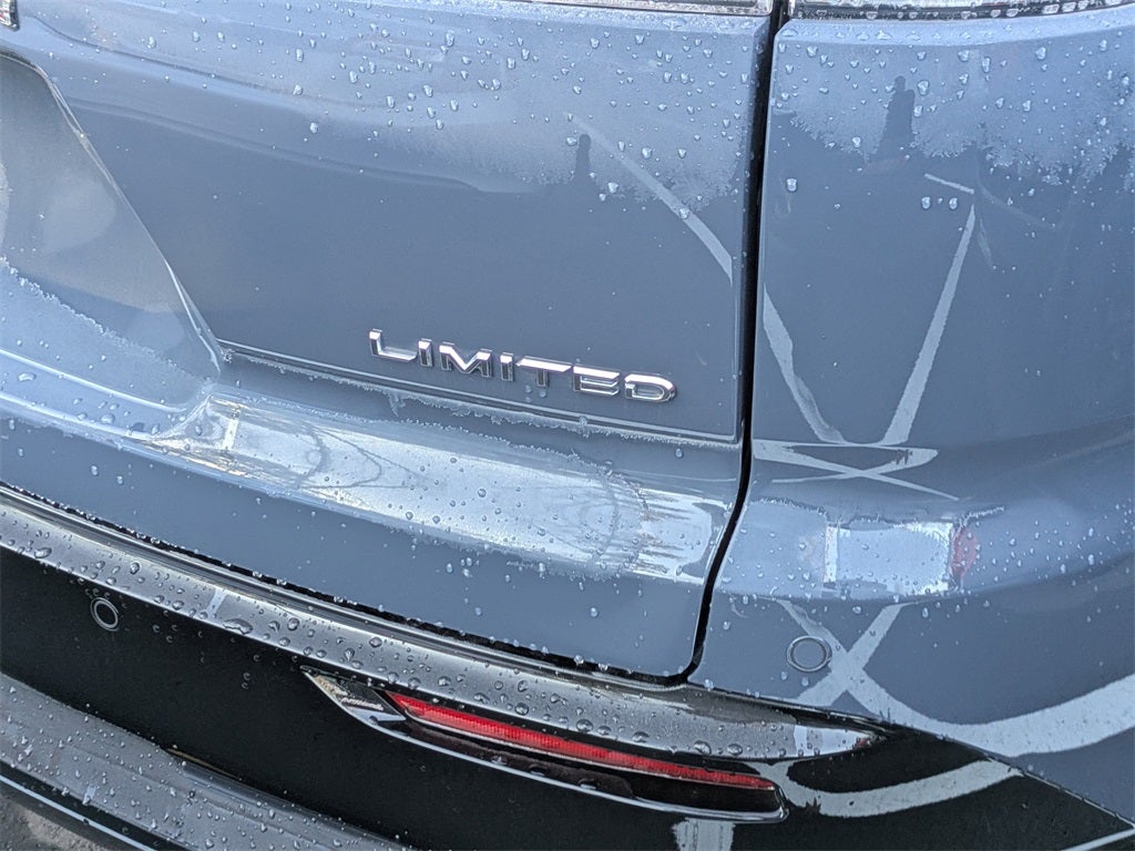 2025 Toyota Crown Signia Limited