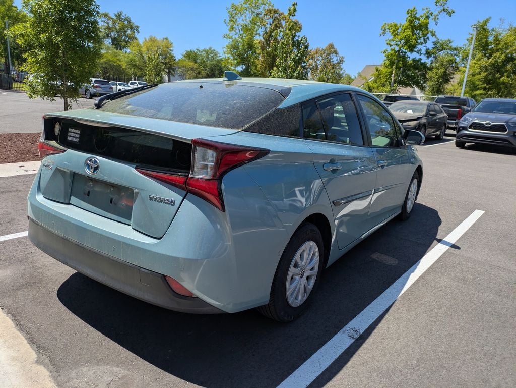 2021 Toyota Prius LE