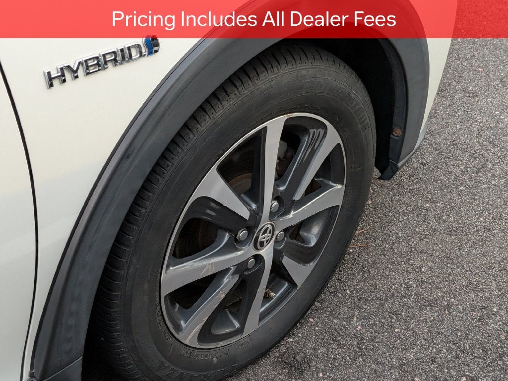 2019 Toyota Prius c LE