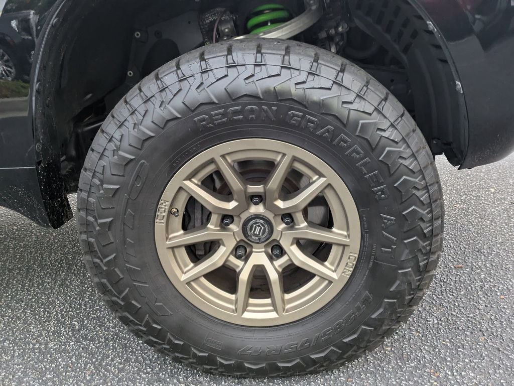 2019 Toyota Land Cruiser Base