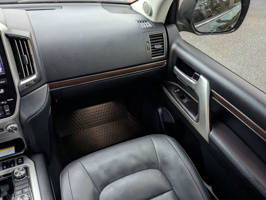 2019 Toyota Land Cruiser Base